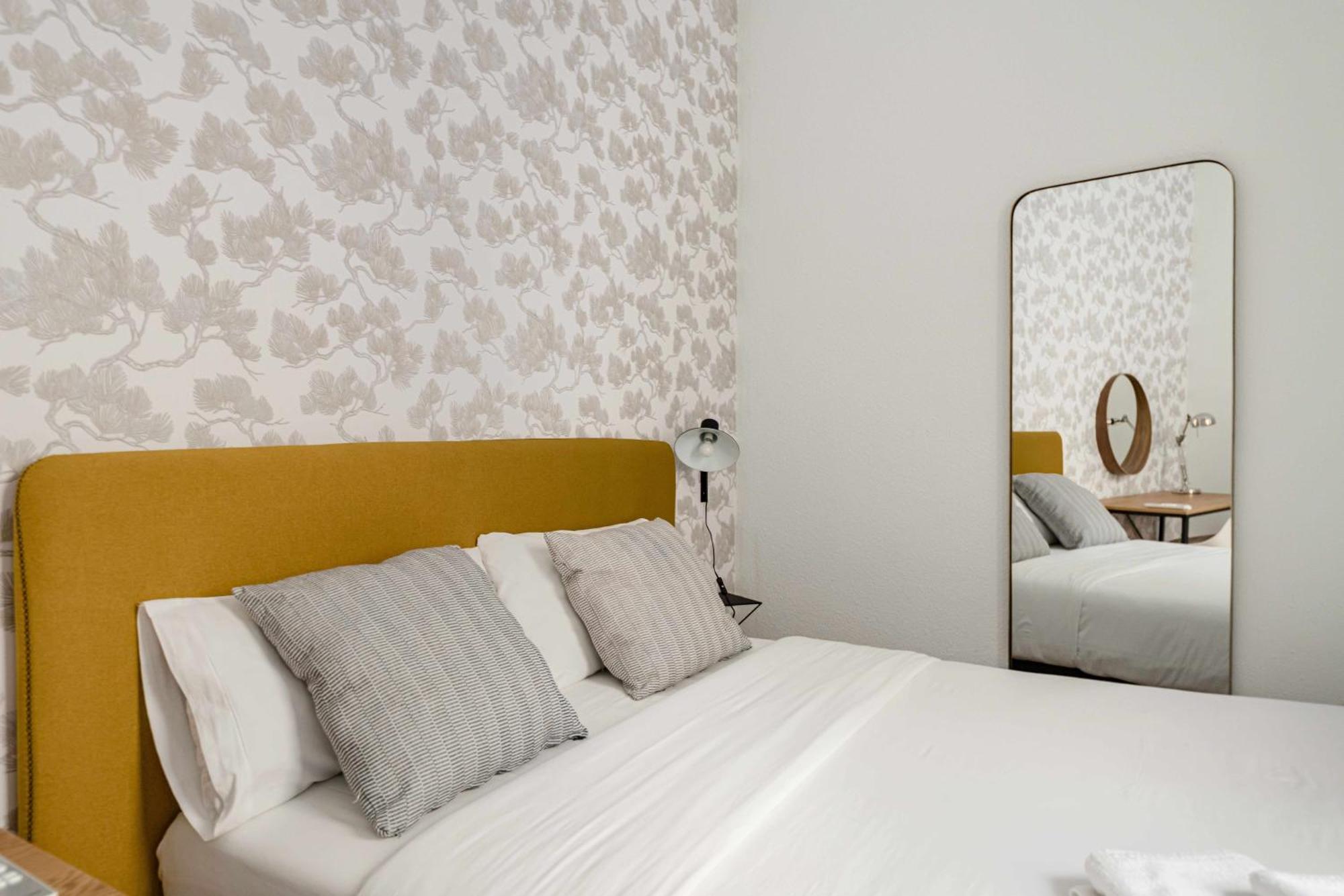 Sol Y Tirso Rooms Madrid Exteriör bild