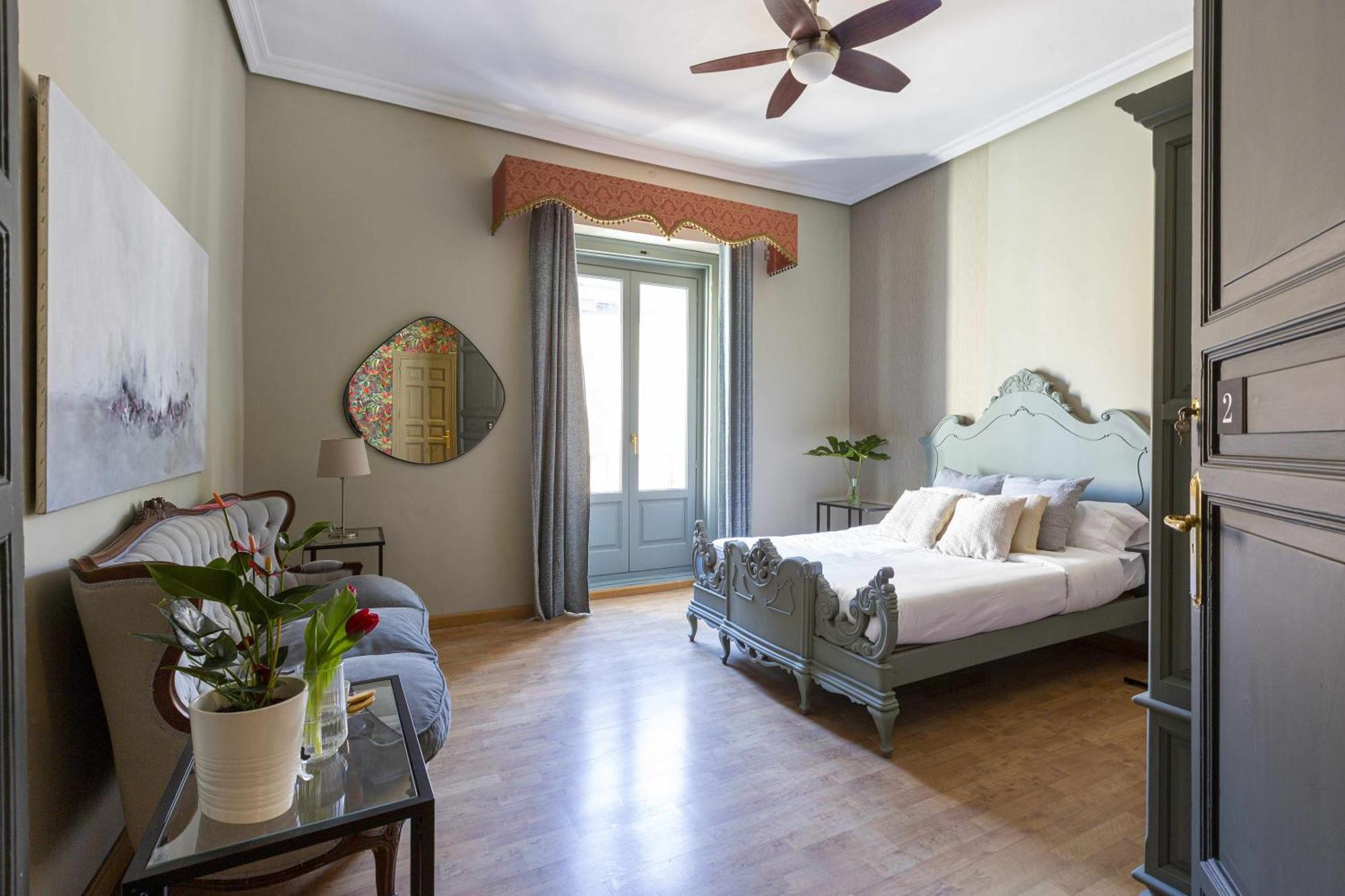 Sol Y Tirso Rooms Madrid Exteriör bild