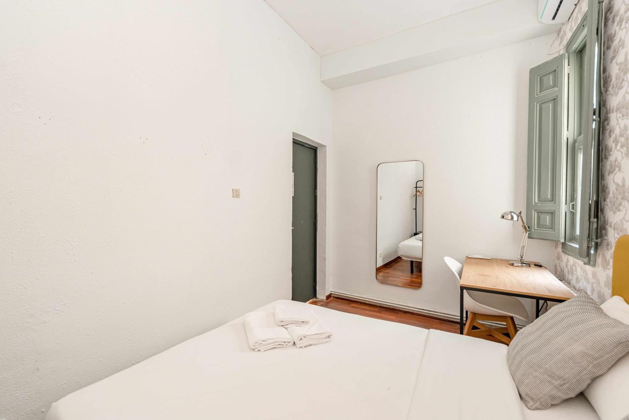 Sol Y Tirso Rooms Madrid Exteriör bild