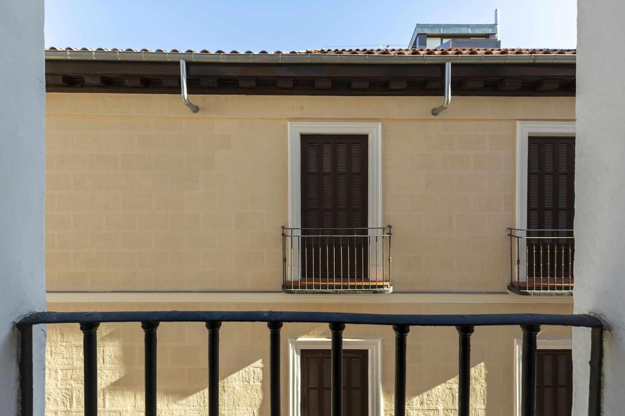 Sol Y Tirso Rooms Madrid Exteriör bild