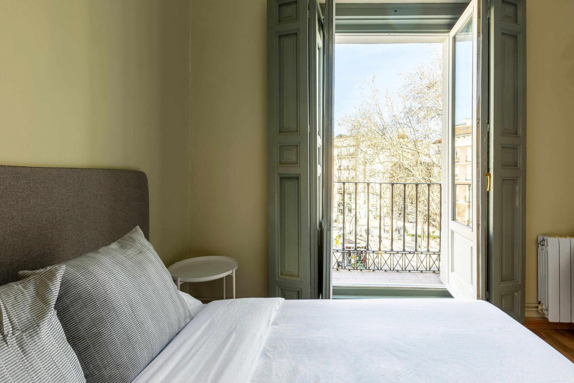 Sol Y Tirso Rooms Madrid Exteriör bild
