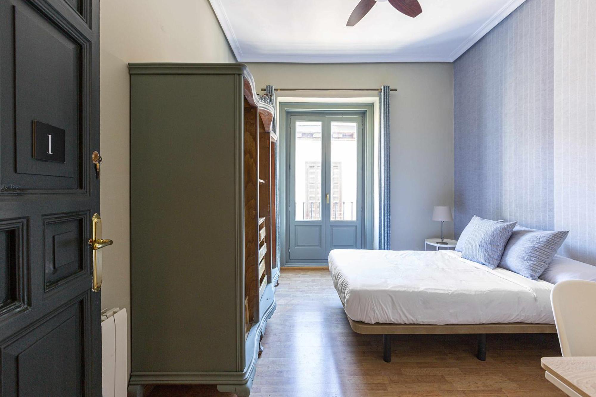 Sol Y Tirso Rooms Madrid Exteriör bild
