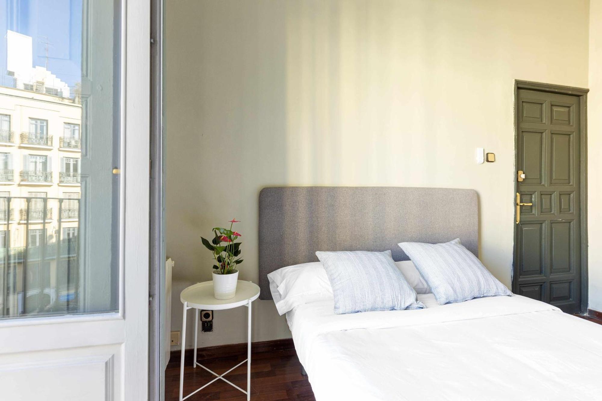 Sol Y Tirso Rooms Madrid Exteriör bild